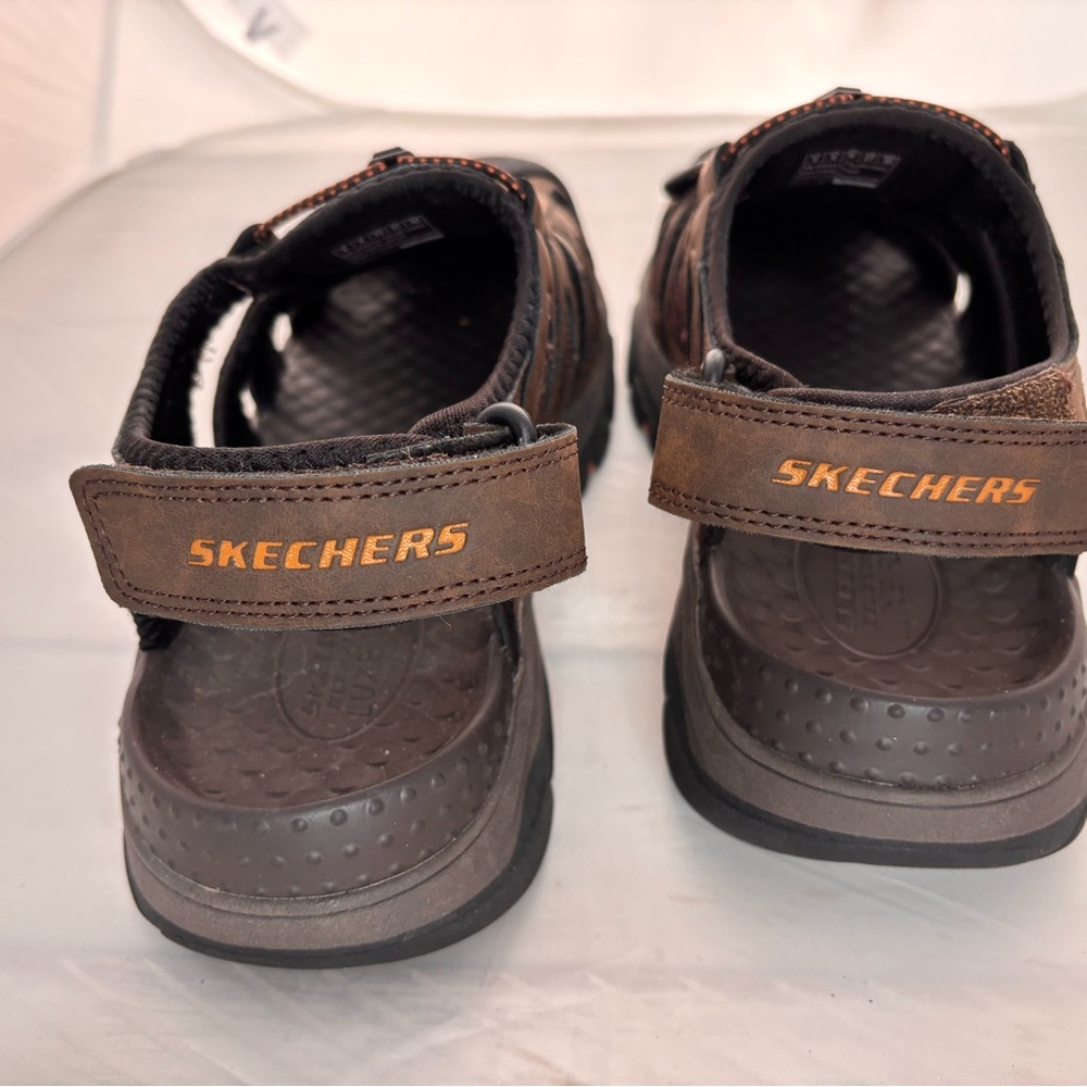 Skechers womens Brown Leather-Closed-Toe Sport Sandals size 9 - Picture 3 of 8